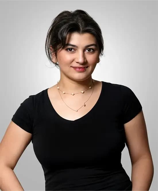 Porträt von Shiva, Key Account Managerin und Kommunikationsdesignerin bei Visual Conversion